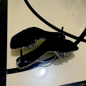 Sandal , mix color Black & white